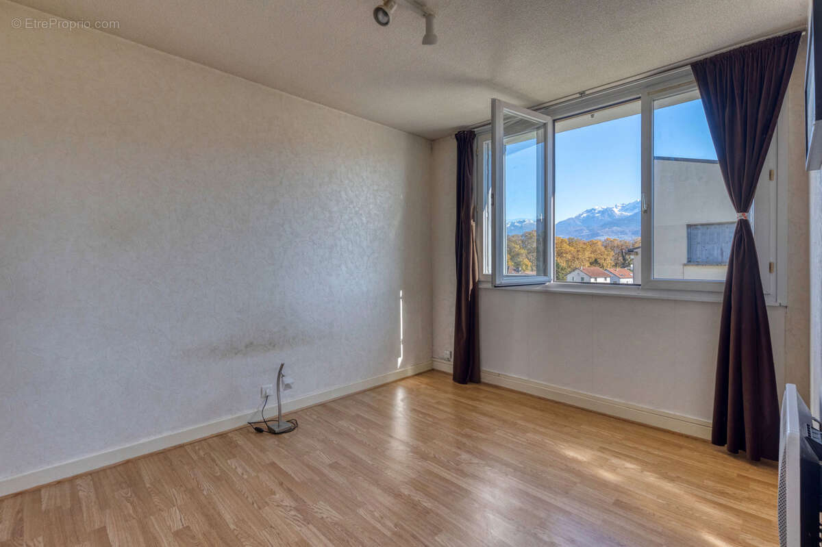 Appartement à LA TRONCHE