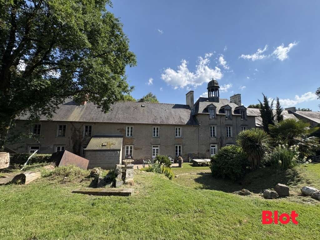 Maison à SAINT-MEEN-LE-GRAND
