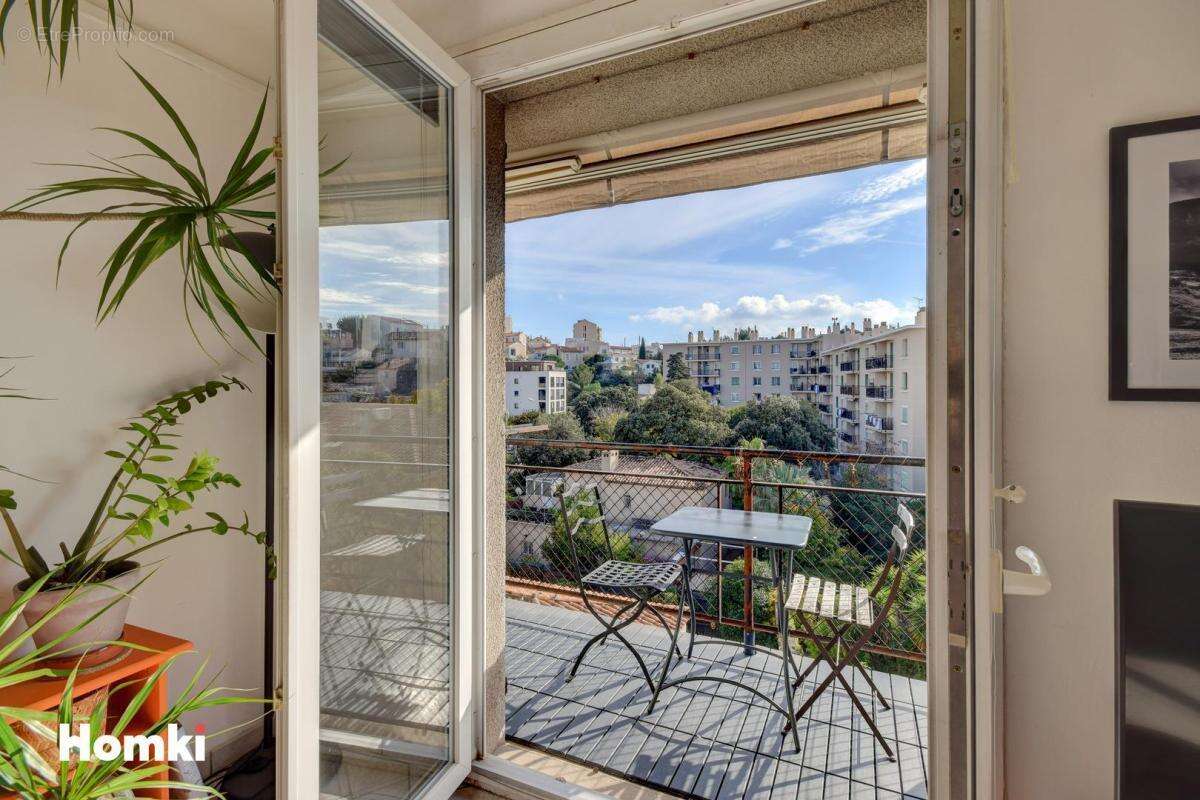 Appartement à MARSEILLE-7E