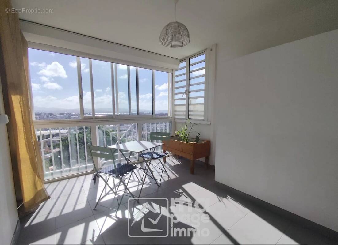 Appartement à FORT-DE-FRANCE