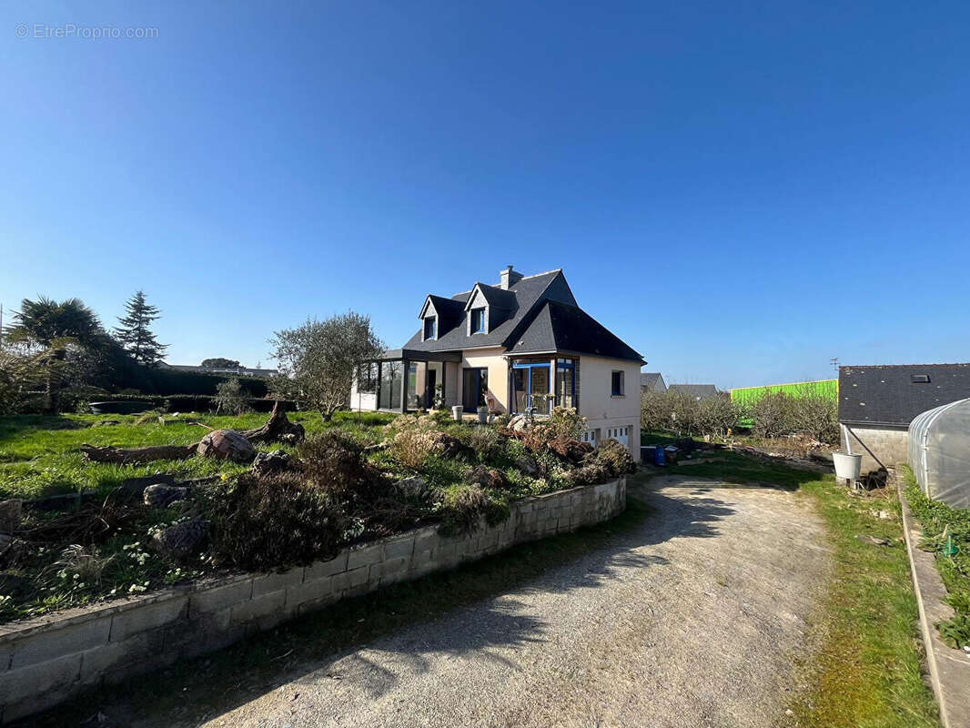 Maison à BRIEC