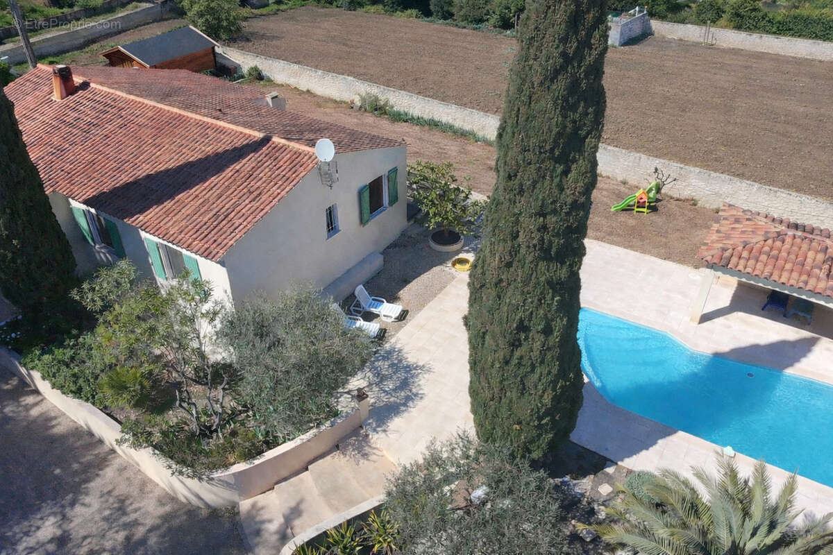 Maison à CARNOULES