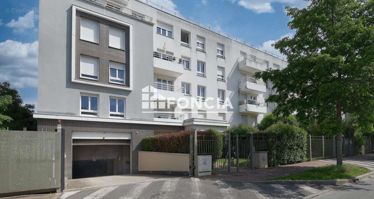 Appartement à CORBEIL-ESSONNES