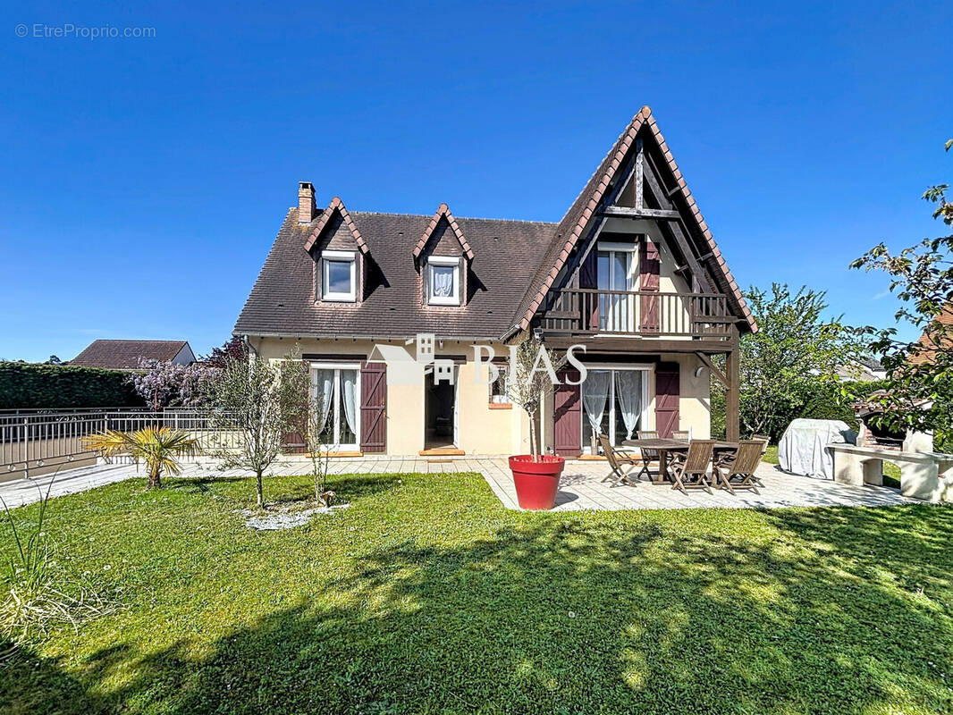 Maison à PONT-DE-L'ARCHE