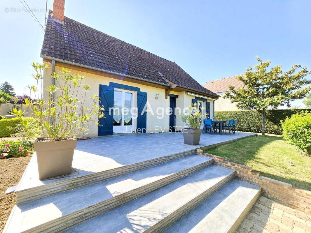 Maison à AUNEAU