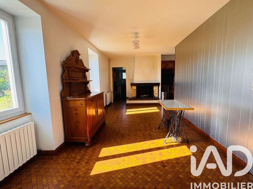 Photo 9 - Maison à VERINES