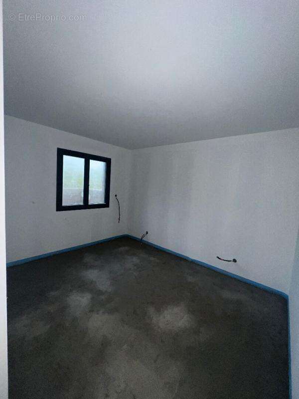 Maison à SAINT-MARCEL-LES-VALENCE