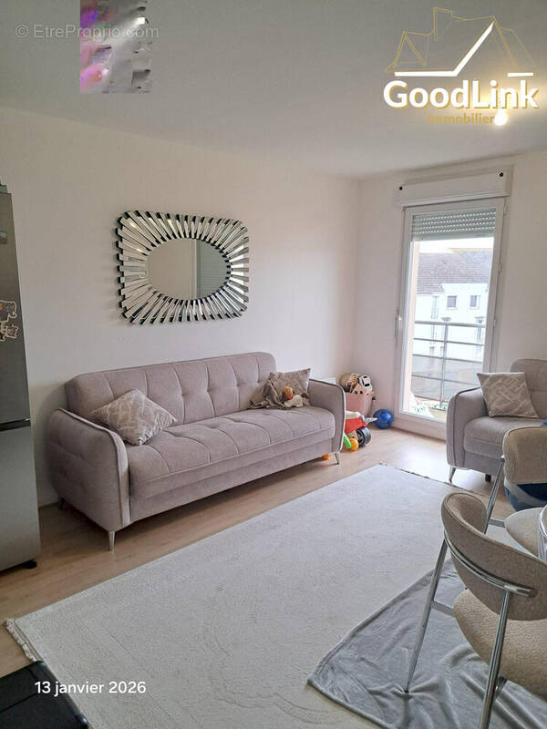 Appartement à SAVIGNY-LE-TEMPLE