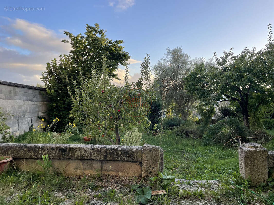 Maison 250 m² à Angouleme  - photo 9