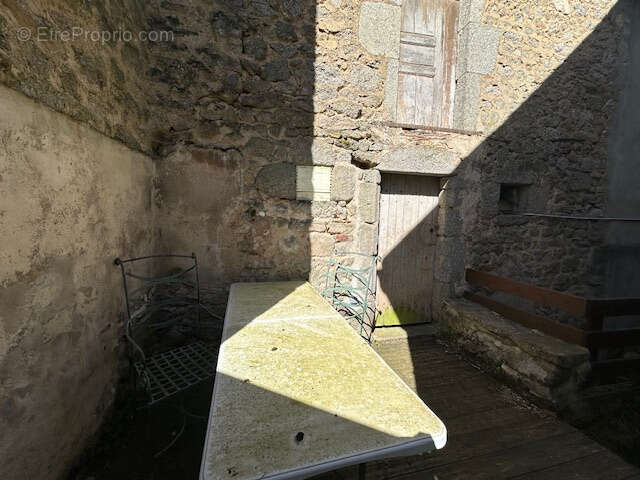 Maison à LORMES