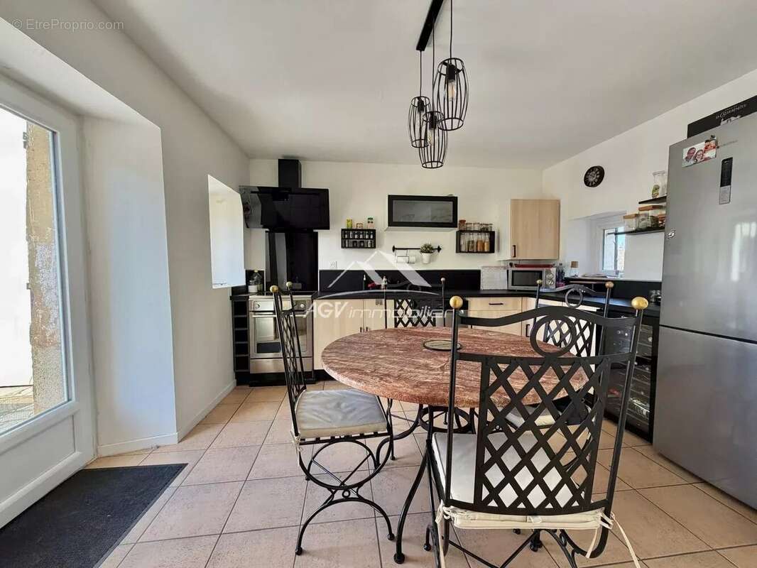 Maison à SAINT-PRIVAT-DES-VIEUX