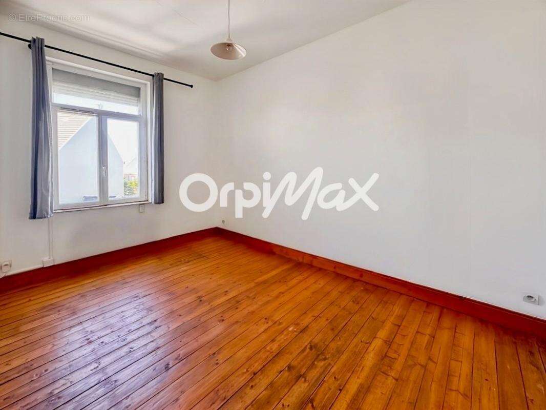 À vendre en exclusivité à wimereux • appartement de caractère 2 chambres avec garage • - photo 9
