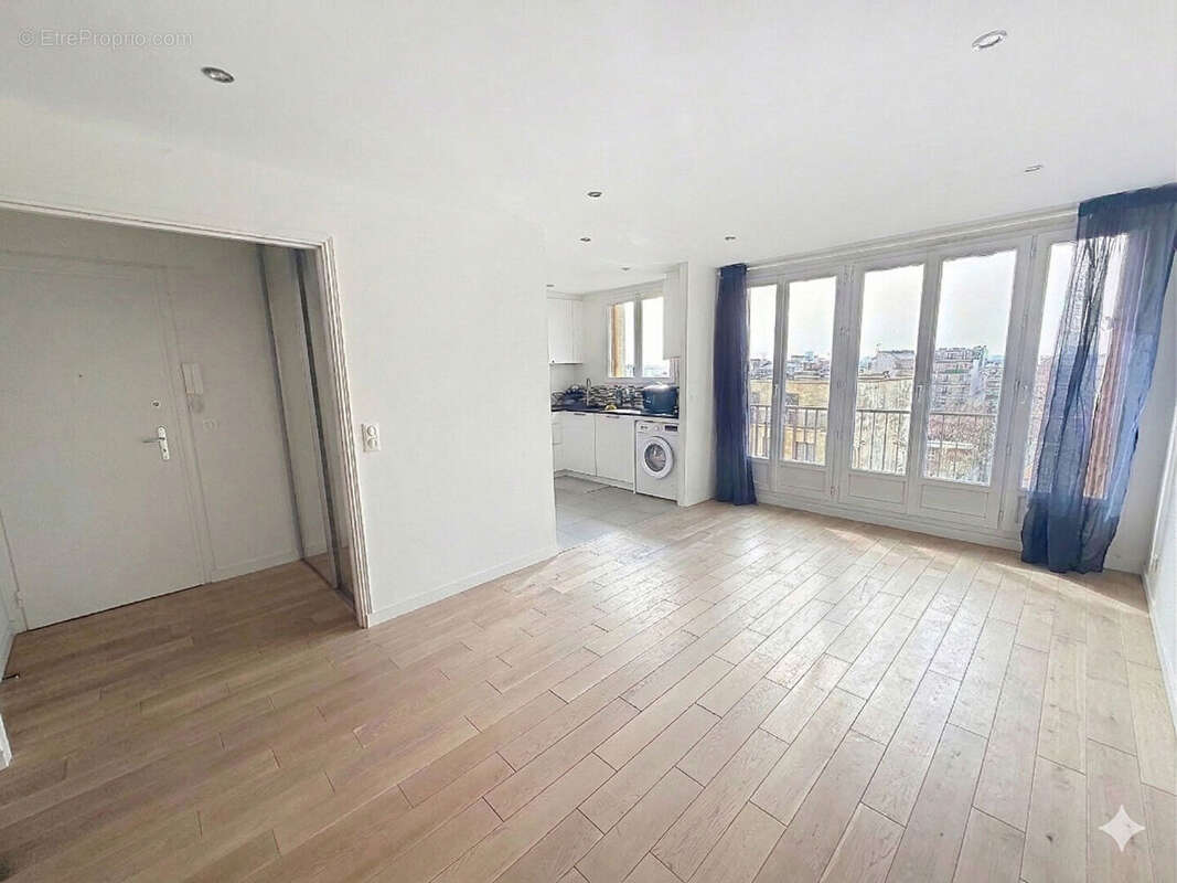 Appartement à PARIS-20E