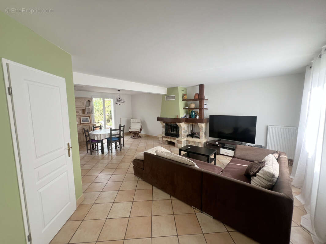 Maison à ROISSY-EN-BRIE