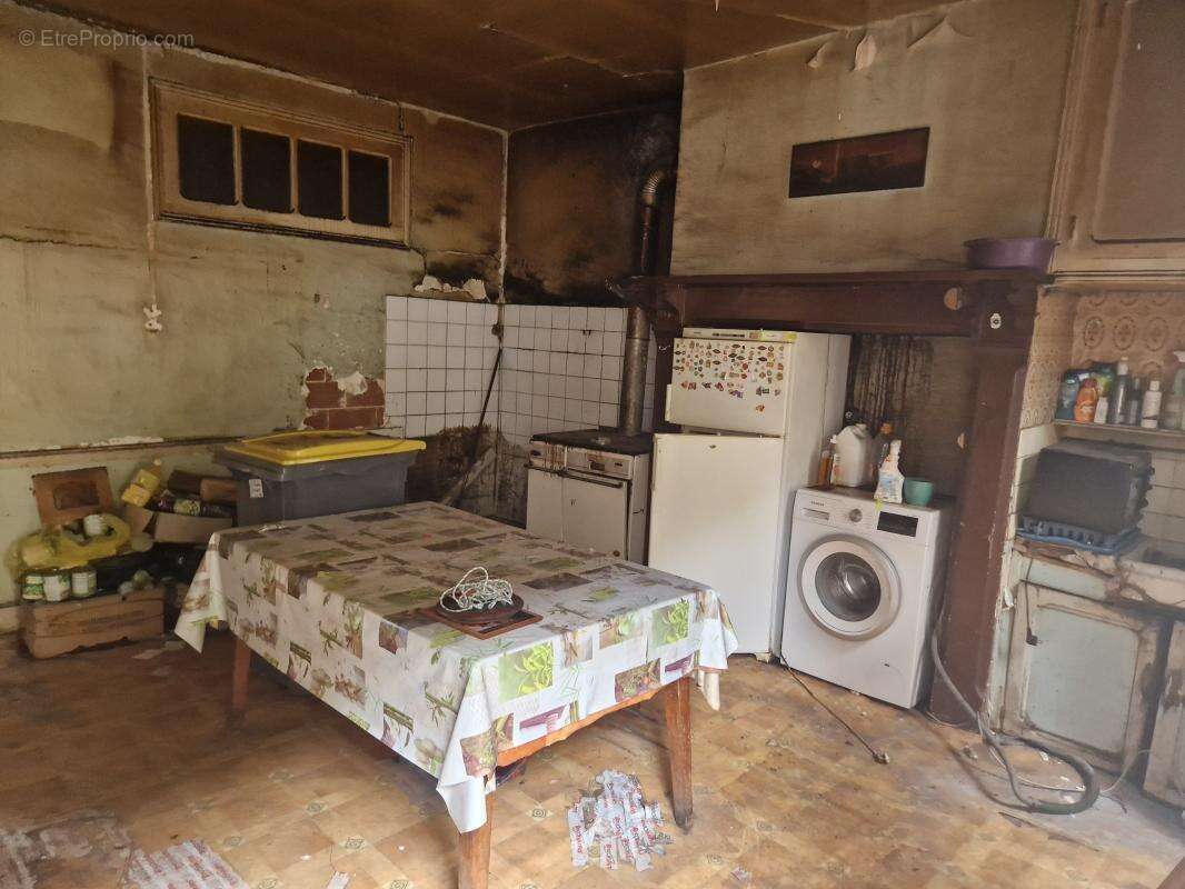 Maison à BEAUREGARD-DE-TERRASSON