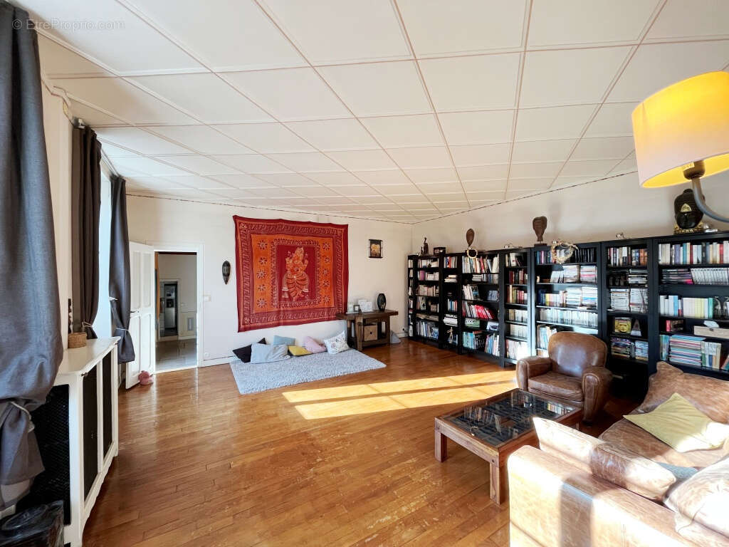 Maison à FONTAINEBLEAU