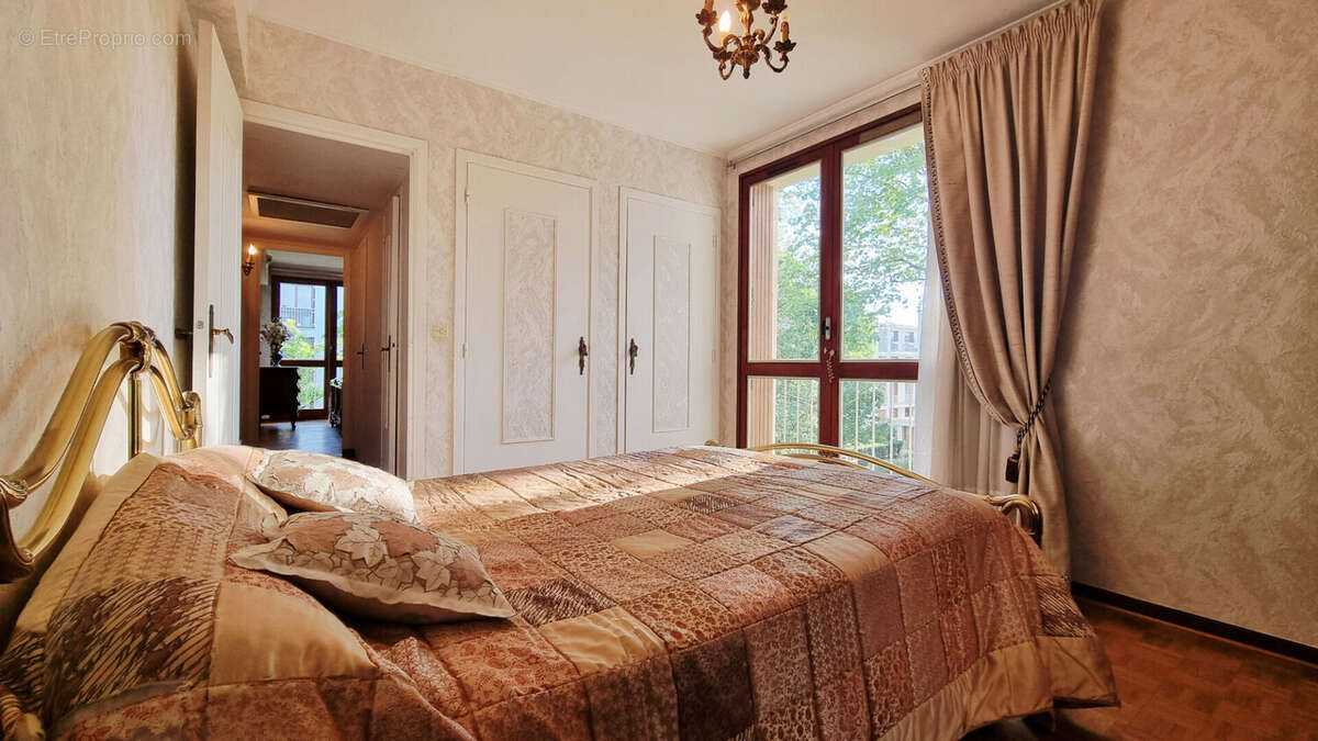 Appartement à MAISONS-LAFFITTE