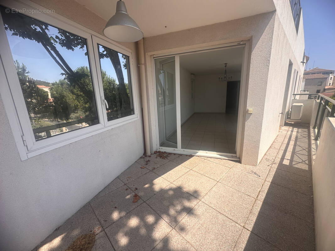 Appartement à SIX-FOURS-LES-PLAGES