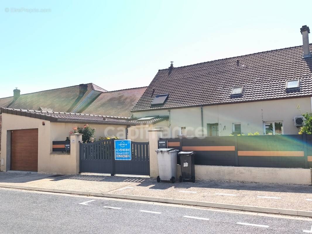 Appartement à VILLERS-AUX-BOIS