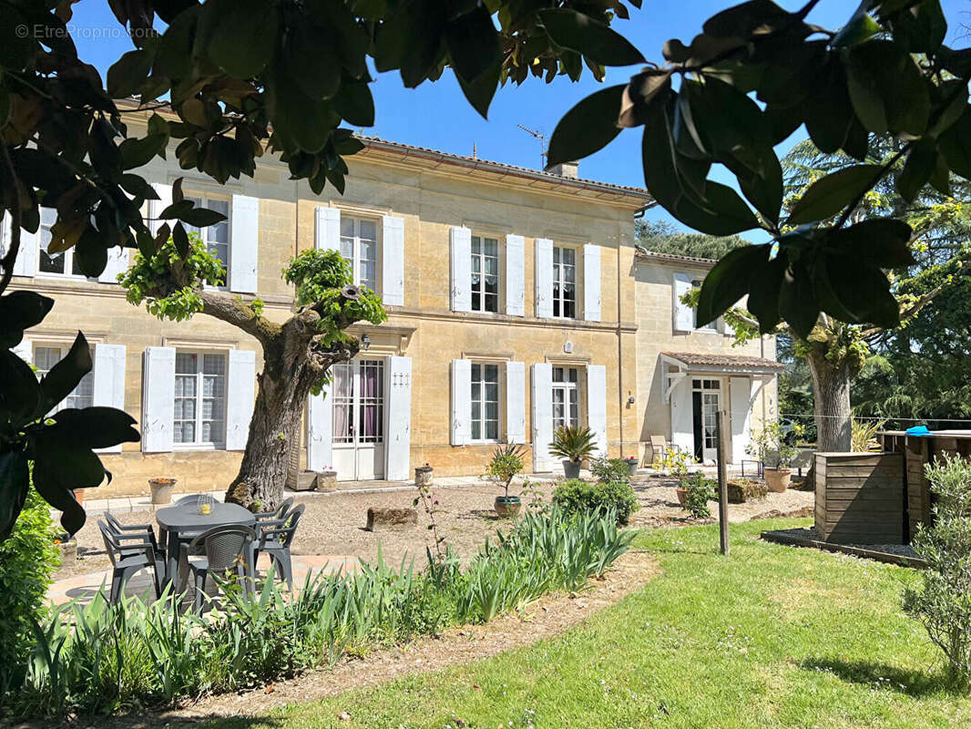 Maison à SAINT-EMILION