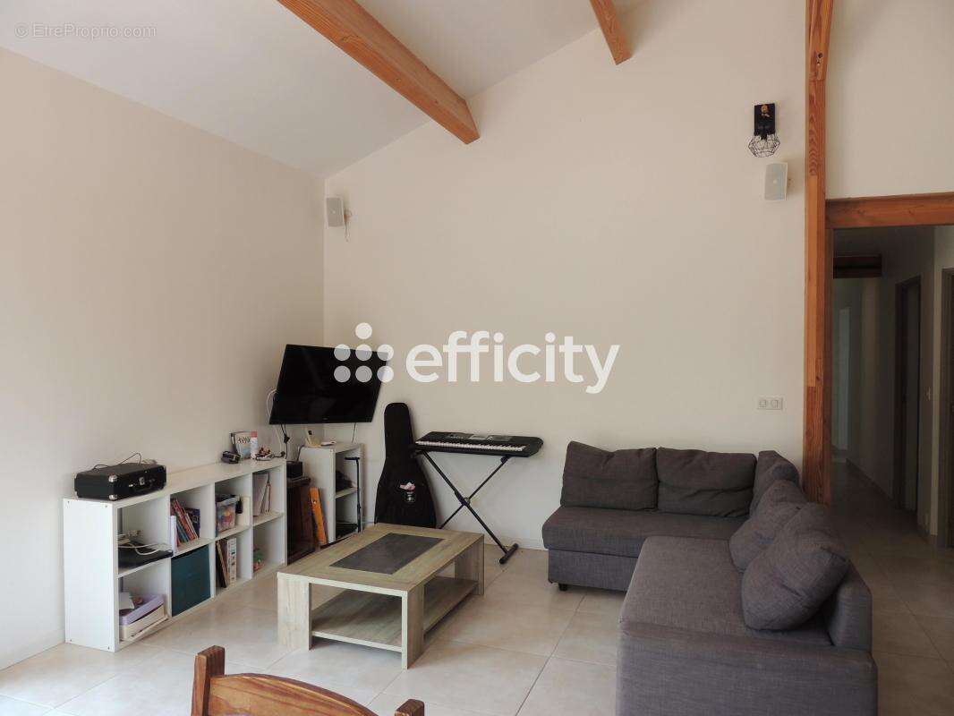 Maison à SAINT-JEAN-DE-LA-BLAQUIERE