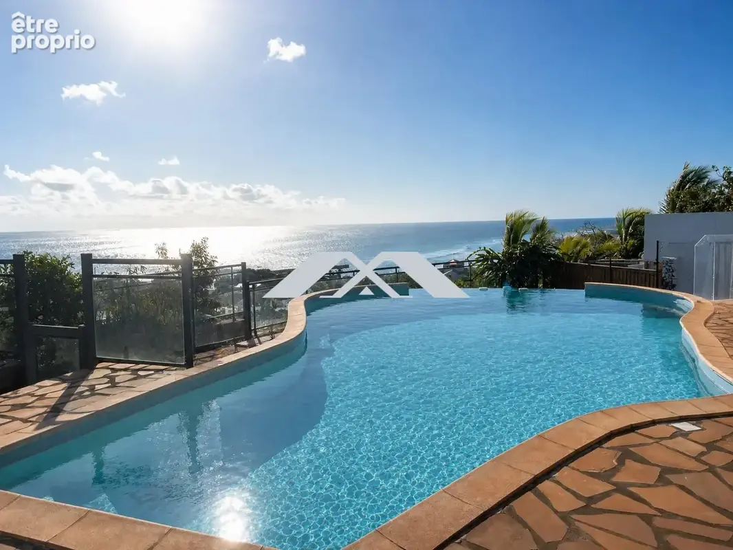 Maison 5 pièces 153 m² · à Saint-Paul · 153 m² · 702 000 €