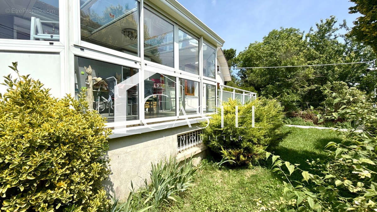 Maison à BOUAFLE