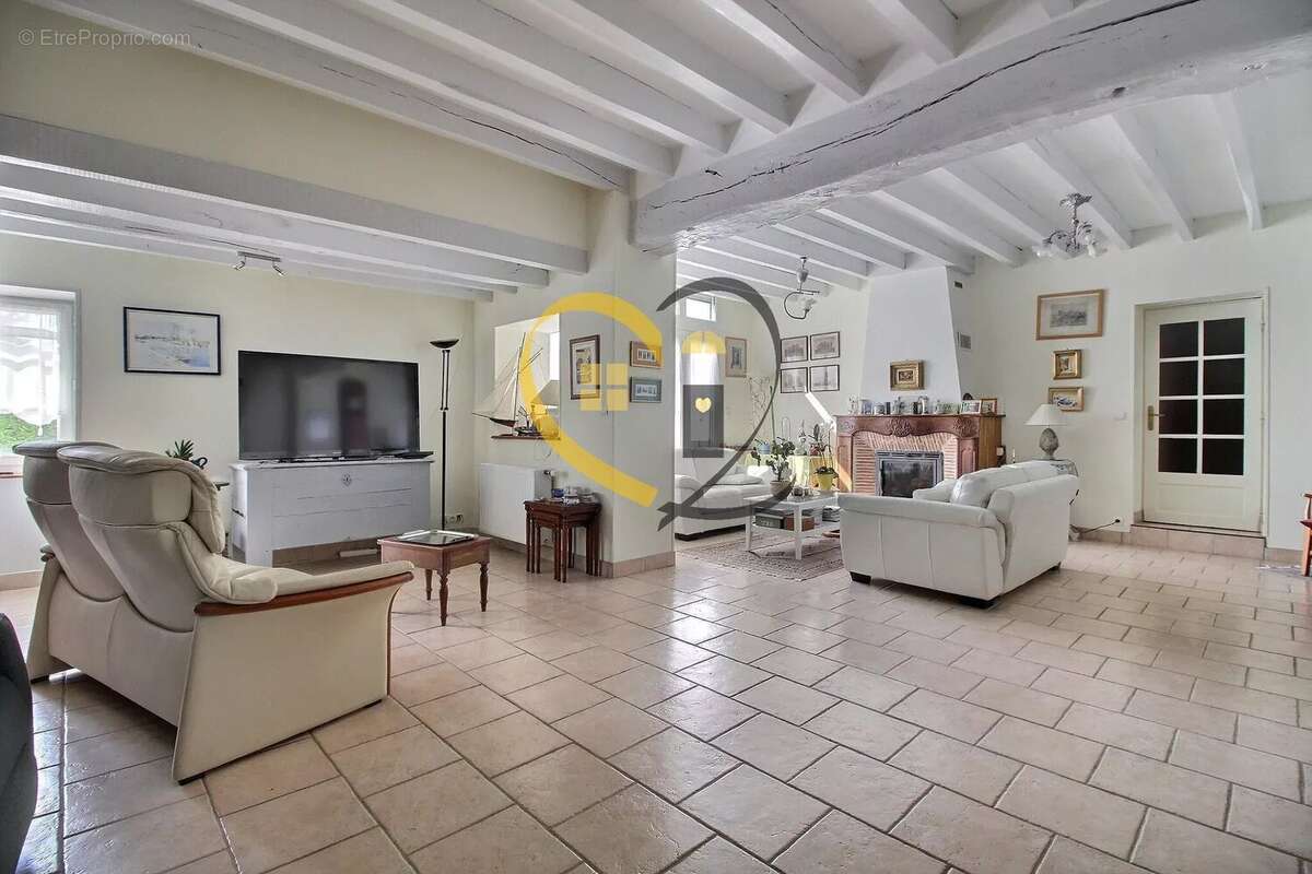 Maison à CREZANCY-EN-SANCERRE