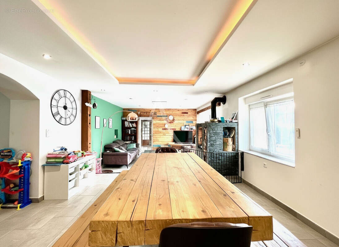 Maison de campagne avec beaux volumes, jardin et fort potentiel Environnement calme et verdoyant - photo 4