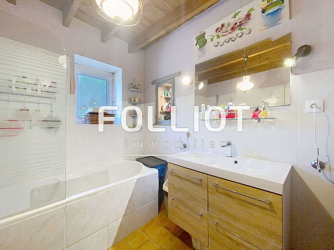 Maison à SAINT-PIERRE-D&#039;ARTHEGLISE