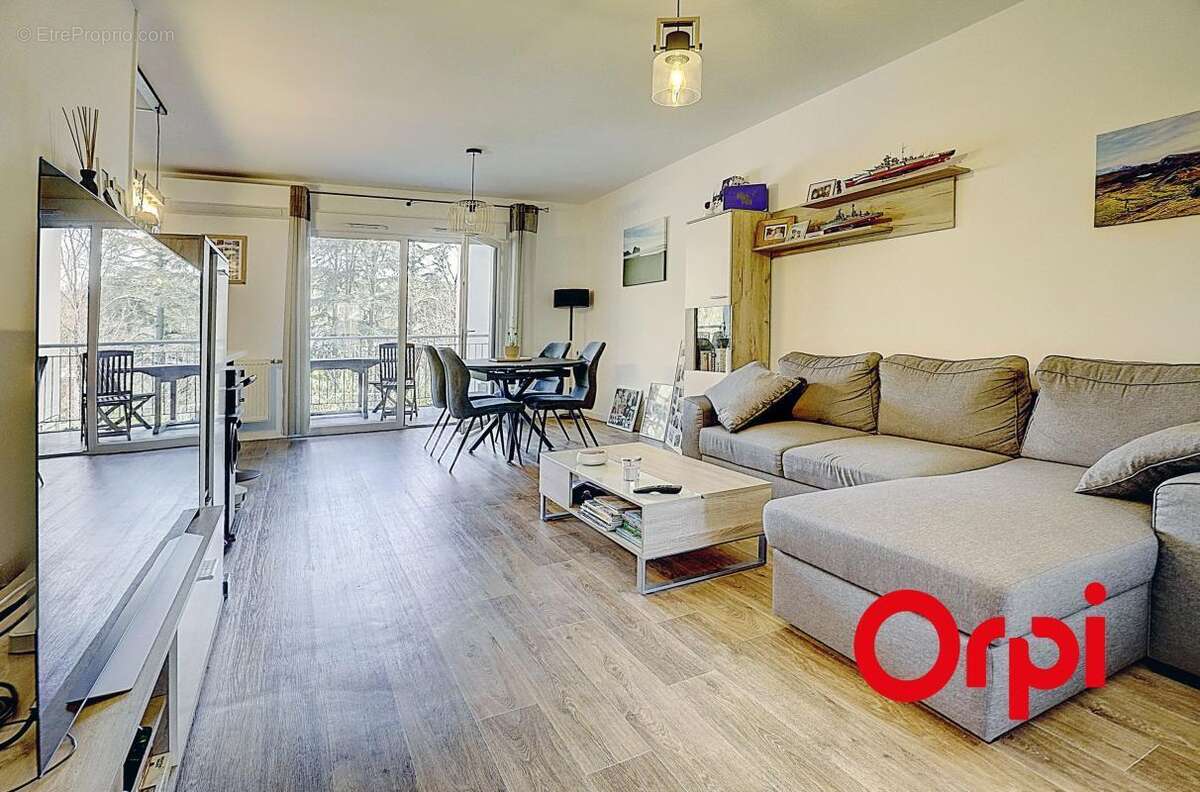 Appartement à FONTAINES-SUR-SAONE