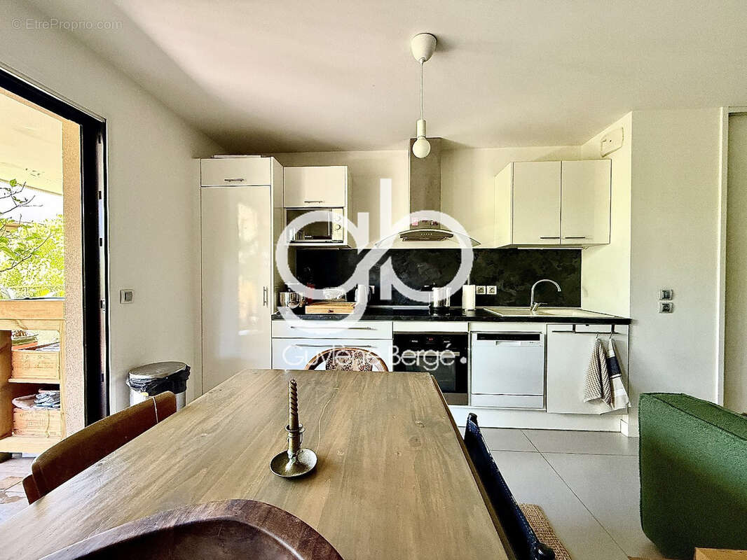 Appartement à LATTES