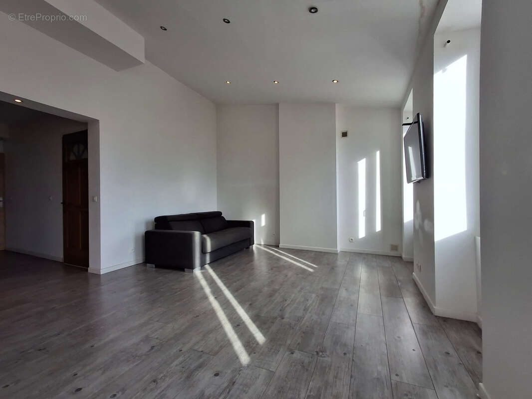 Appartement à MARSEILLE-2E