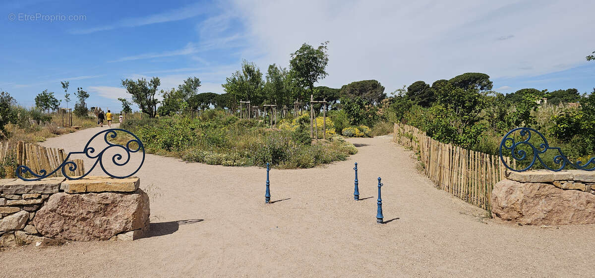 T2 avec grande terrase et garage - photo 9
