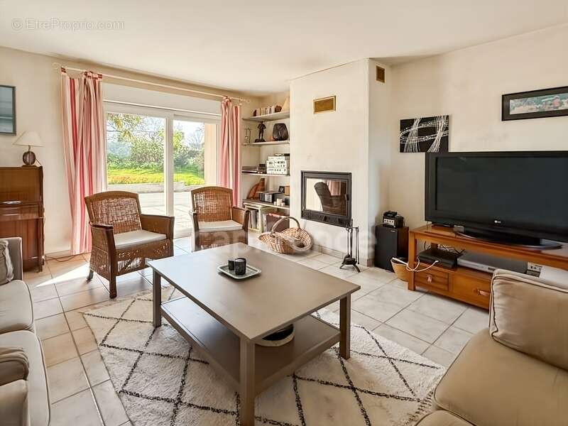 Maison à LE RELECQ-KERHUON