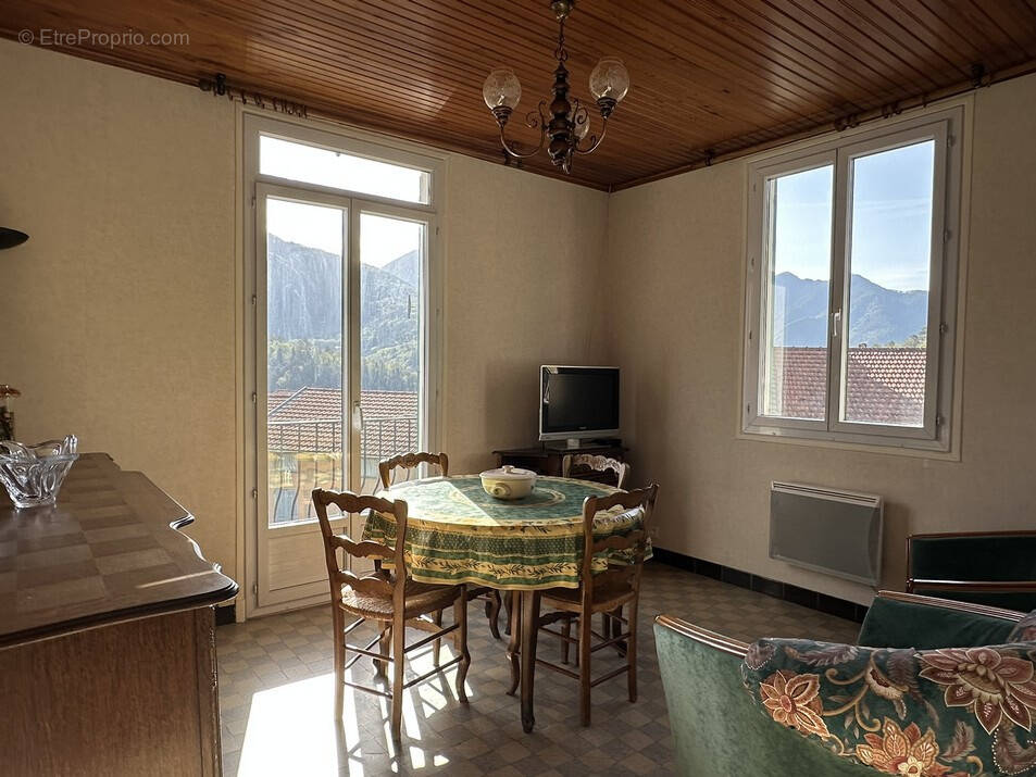 Appartement à ROQUEBILLIERE