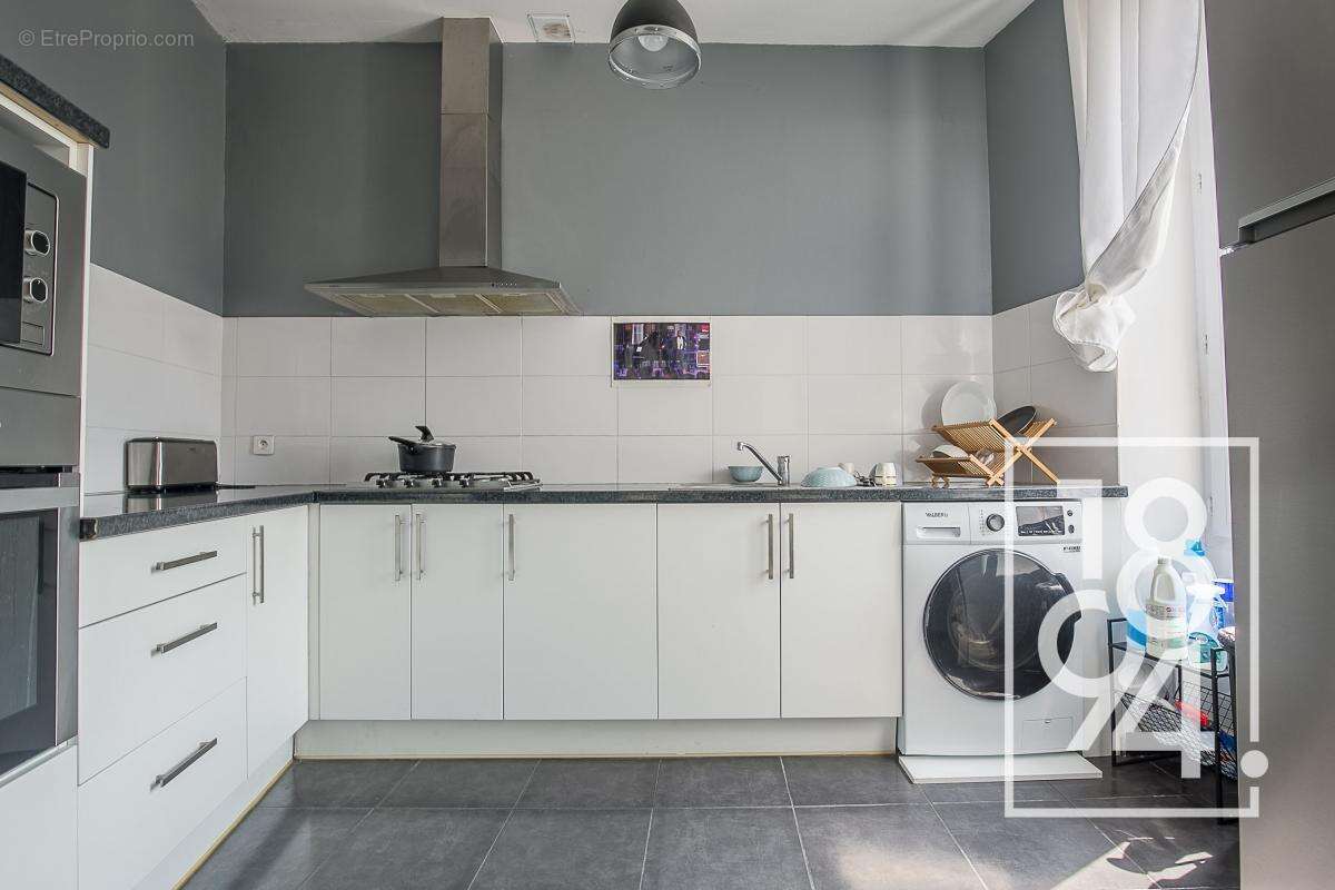 Appartement à MARSEILLE-3E