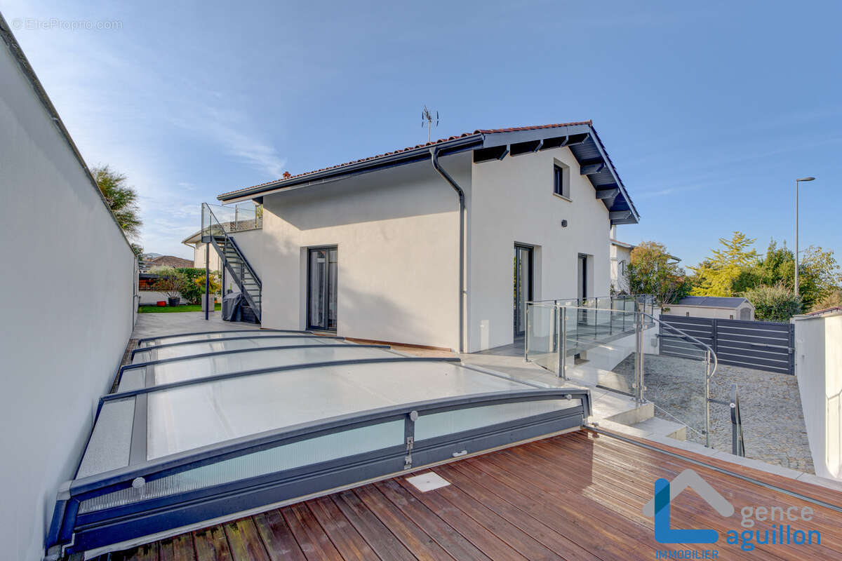 Maison de type 6 pieces hauteur plage piscine et garage - photo 15