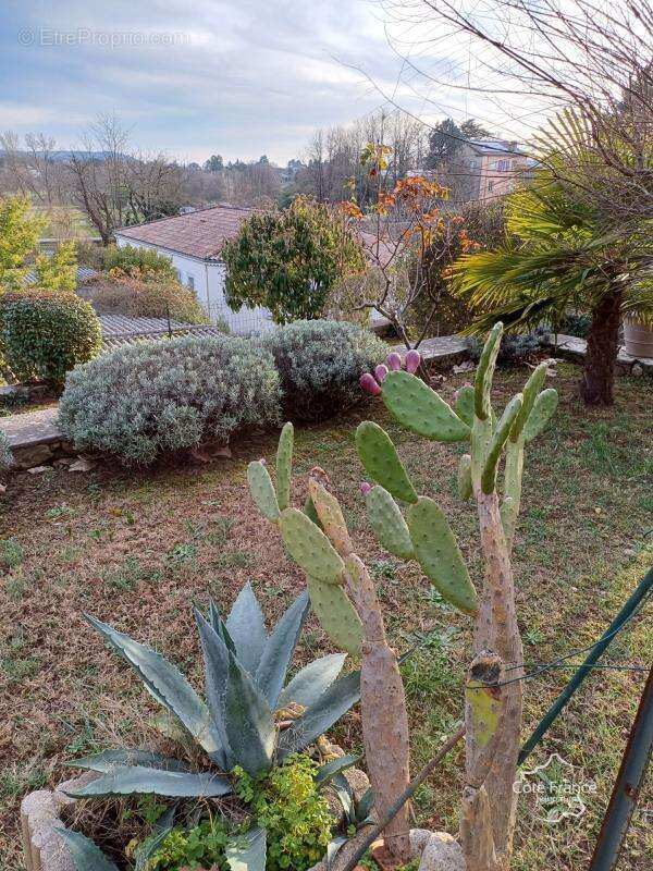 Maison à SAINT-PRIVAT