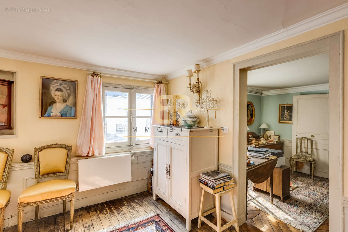 Appartement à PARIS-2E
