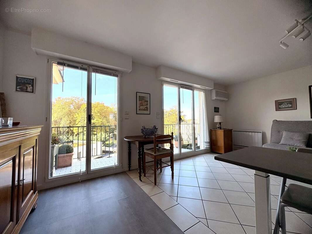 Appartement à LE PLESSIS-TREVISE