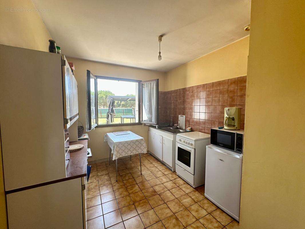 Maison à SAINT-ETIENNE-DE-MONTLUC