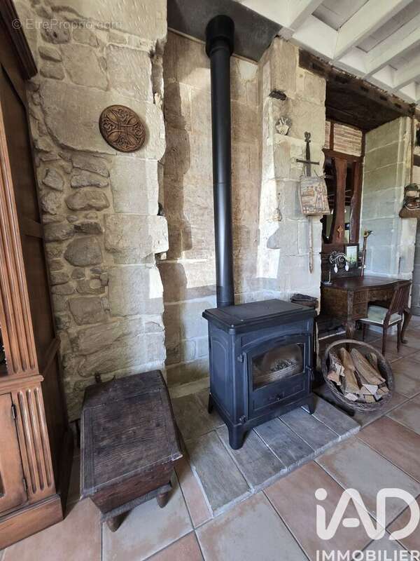 Maison 246 m² à Montignac-De-Lauzun  - photo 5