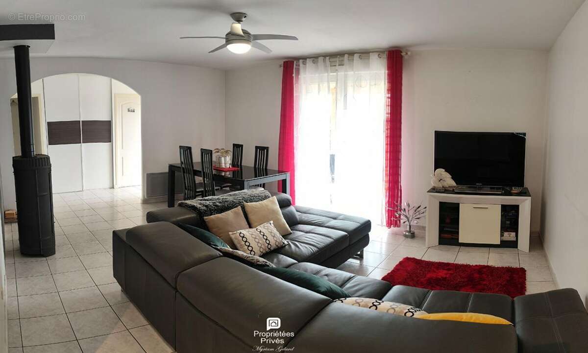 Maison à SAINT-CLAR-DE-RIVIERE