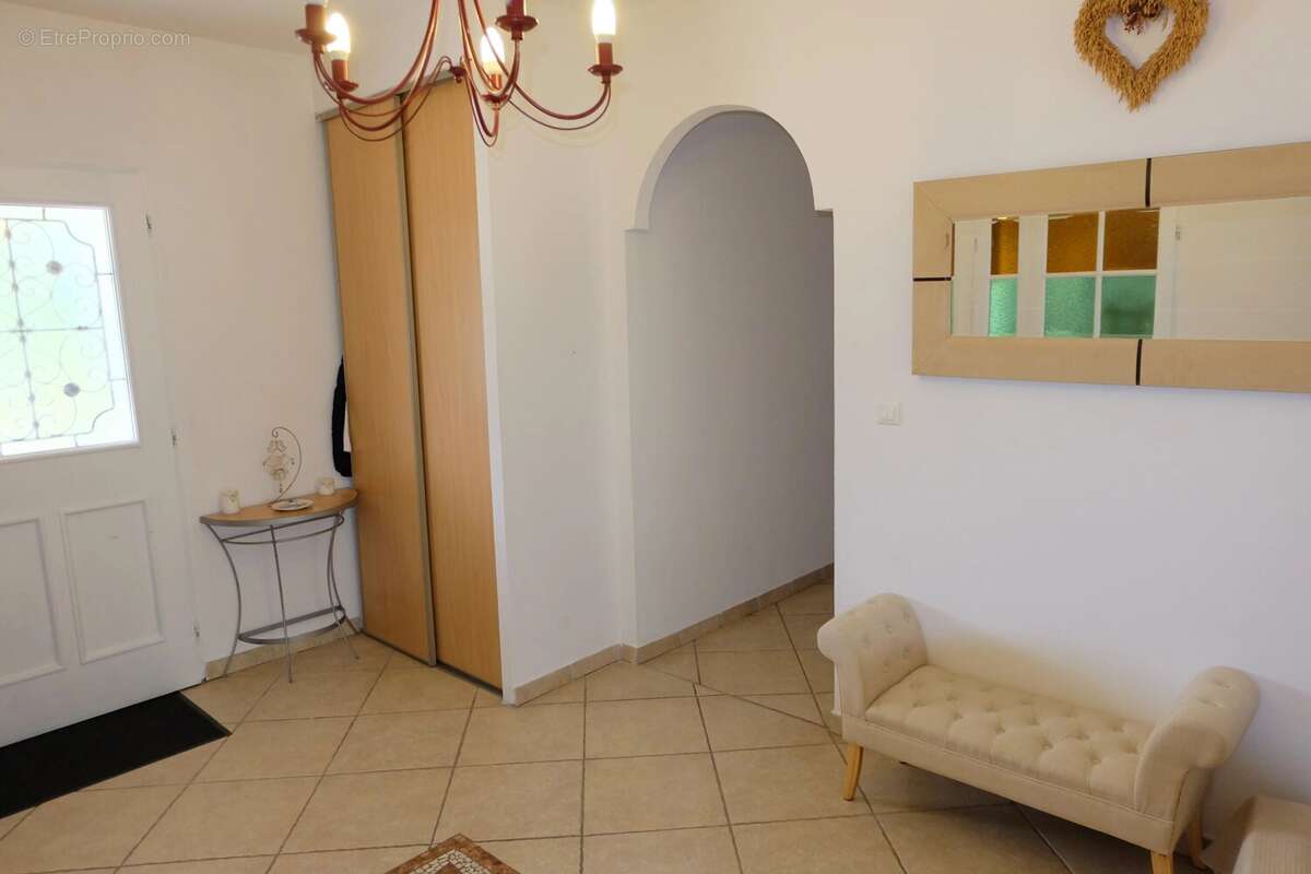 Village Bord de riviere  - Maison plein pied familial avec quatre chambres - photo 8