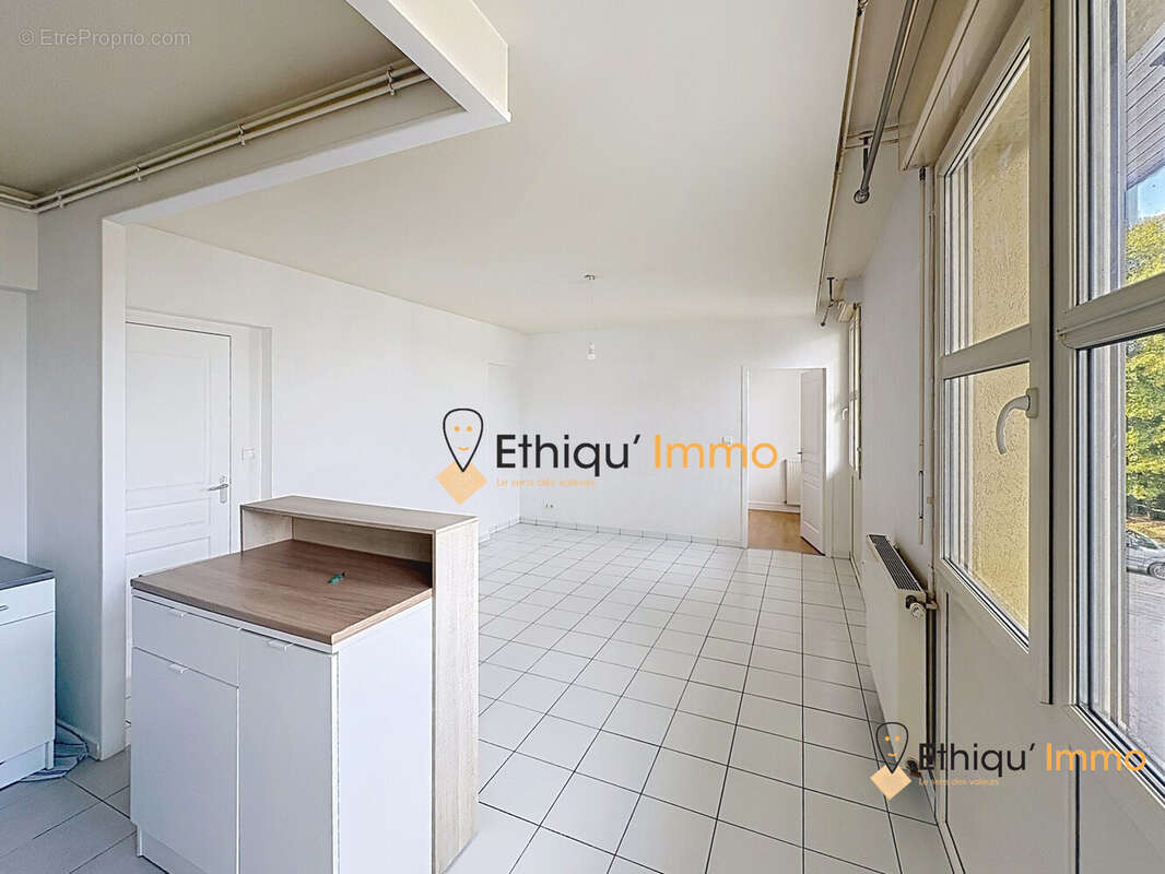 Appartement 69 m² à Bar-Sur-Aube  - photo 3