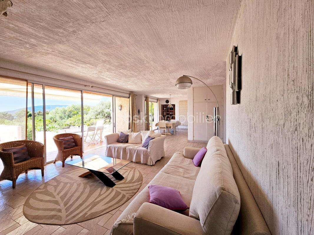 Villa face à la mer - Domaine privé de Cala Rossa - photo 9