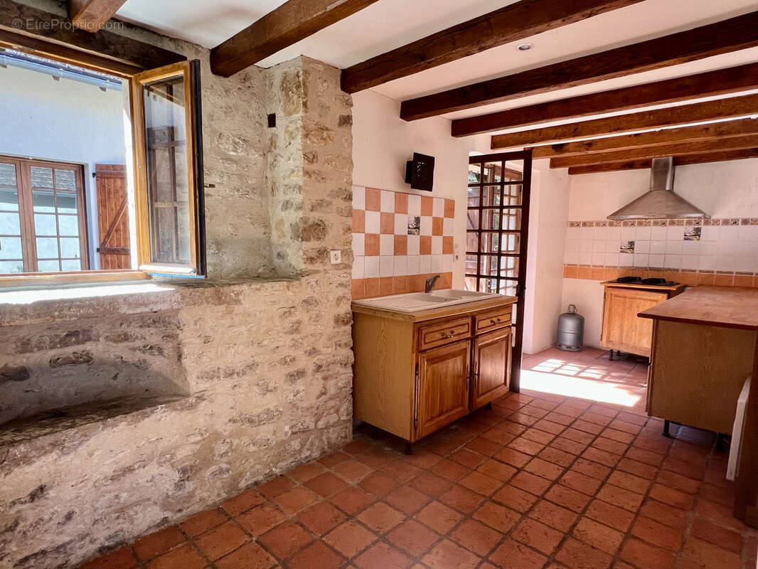 Maison à SAULIAC-SUR-CELE