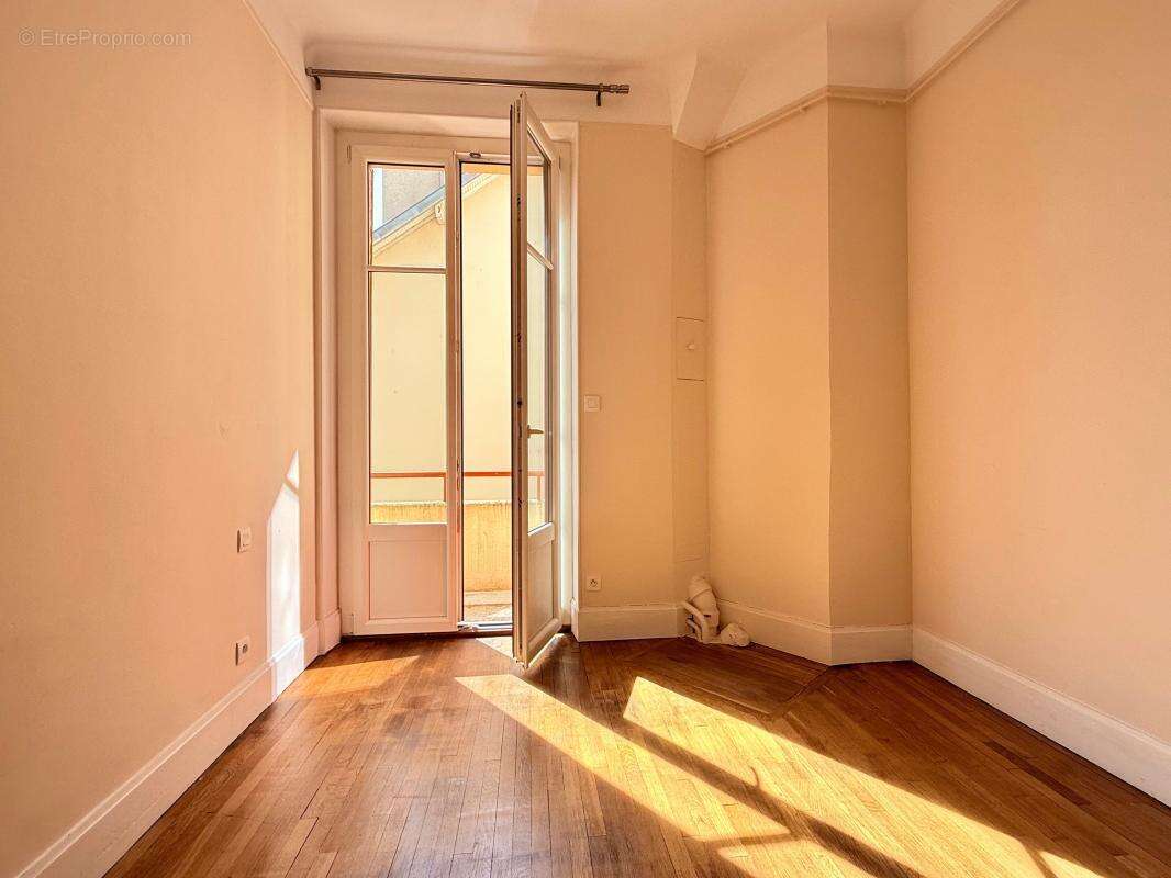 Appartement T6 à Dijon quartier Wilson, balcon, cave, DPE : D - photo 17