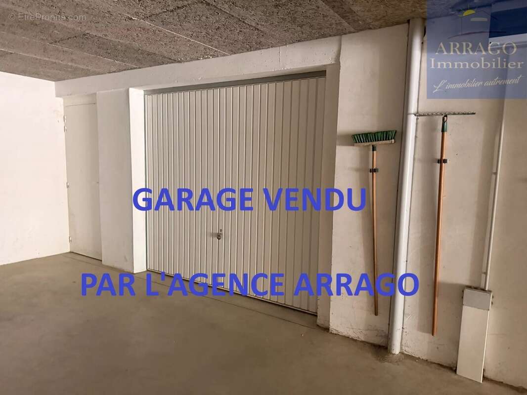 Parking à VALRAS-PLAGE